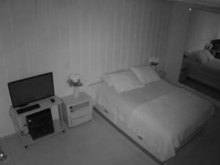 voyeurcam-casa-salsa-bedroom-5