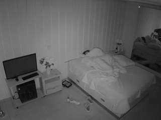 voyeurcam-casa-salsa-bedroom-5