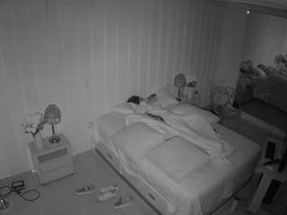voyeurcam-casa-salsa-bedroom-5