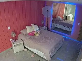 Casa Salsa Bedroom 5's Live Sex Cam Show