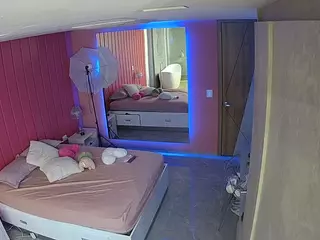 Casa Salsa Bedroom 5's Live Sex Cam Show