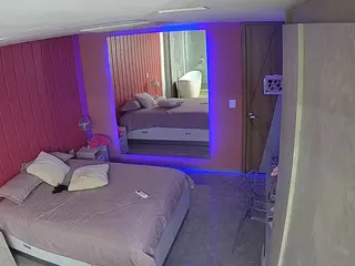 Casa Salsa Bedroom 5's Live Sex Cam Show