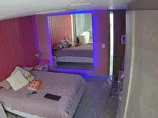 Casa Salsa Bedroom 5's Live Sex Cam Show