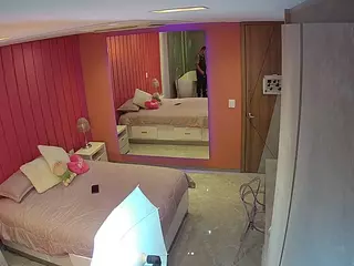 Casa Salsa Bedroom 5's Live Sex Cam Show