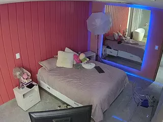 Casa Salsa Bedroom 5's Live Sex Cam Show