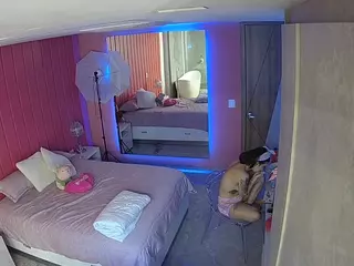 Casa Salsa Bedroom 5's Live Sex Cam Show