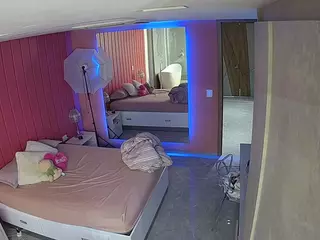 Casa Salsa Bedroom 5's Live Sex Cam Show