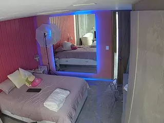 Casa Salsa Bedroom 5's Live Sex Cam Show