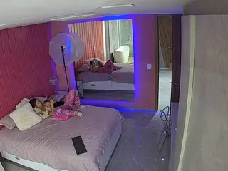 Casa Salsa Bedroom 5's Live Sex Cam Show