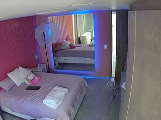 Casa Salsa Bedroom 5's Live Sex Cam Show