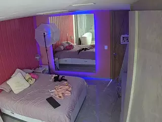 Casa Salsa Bedroom 5's Live Sex Cam Show