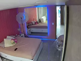 Casa Salsa Bedroom 5's Live Sex Cam Show