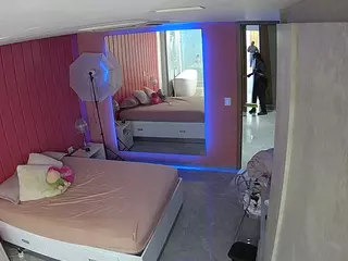 Casa Salsa Bedroom 5's Live Sex Cam Show