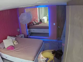 Casa Salsa Bedroom 5's Live Sex Cam Show