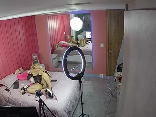 Casa Salsa Bedroom 5's Live Sex Cam Show