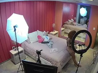 Casa Salsa Bedroom 5's Live Sex Cam Show