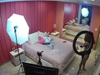 Casa Salsa Bedroom 5's Live Sex Cam Show