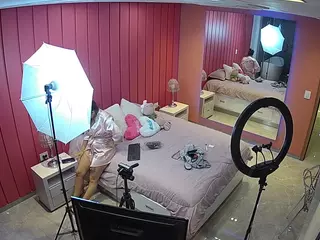 Casa Salsa Bedroom 5's Live Sex Cam Show