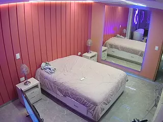 Casa Salsa Bedroom 5's Live Sex Cam Show