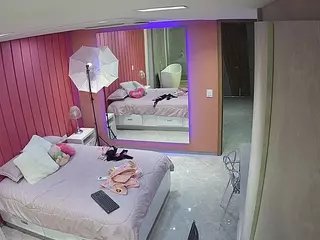 Casa Salsa Bedroom 5's Live Sex Cam Show