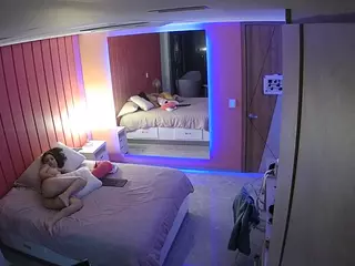 Casa Salsa Bedroom 5's Live Sex Cam Show