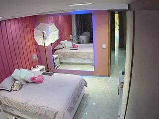 Casa Salsa Bedroom 5's Live Sex Cam Show