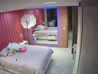 Casa Salsa Bedroom 5's Live Sex Cam Show