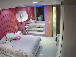 Casa Salsa Bedroom 5's Live Sex Cam Show