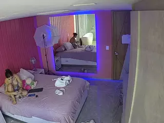 Casa Salsa Bedroom 5's Live Sex Cam Show