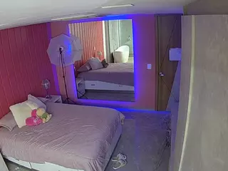 Casa Salsa Bedroom 5's Live Sex Cam Show