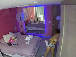 Casa Salsa Bedroom 5's Live Sex Cam Show