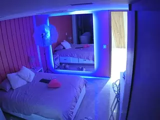 Casa Salsa Bedroom 5's Live Sex Cam Show