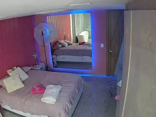 Casa Salsa Bedroom 5's Live Sex Cam Show