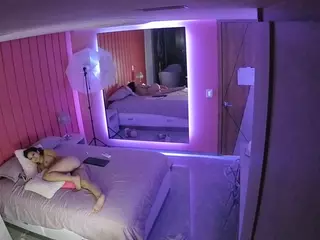 Casa Salsa Bedroom 5's Live Sex Cam Show