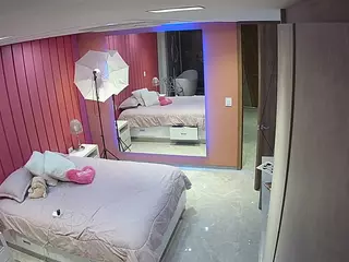 Casa Salsa Bedroom 5's Live Sex Cam Show