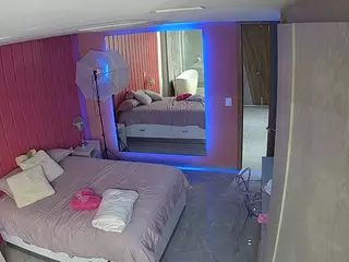 Casa Salsa Bedroom 5's Live Sex Cam Show