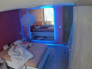 Casa Salsa Bedroom 5's Live Sex Cam Show