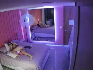 Casa Salsa Bedroom 5's Live Sex Cam Show