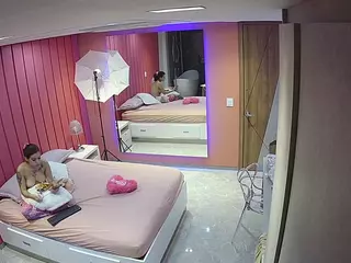 Casa Salsa Bedroom 5's Live Sex Cam Show