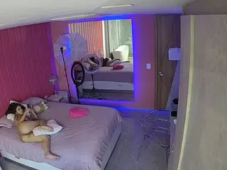 Casa Salsa Bedroom 5's Live Sex Cam Show