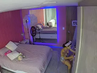 Casa Salsa Bedroom 5's Live Sex Cam Show