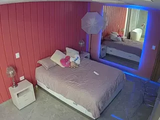 Casa Salsa Bedroom 5's Live Sex Cam Show