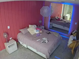 Casa Salsa Bedroom 5's Live Sex Cam Show