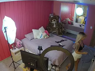 Casa Salsa Bedroom 5's Live Sex Cam Show