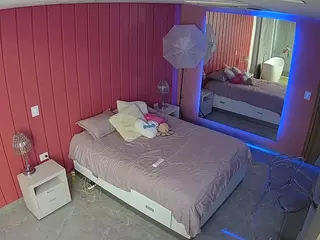 Casa Salsa Bedroom 5's Live Sex Cam Show