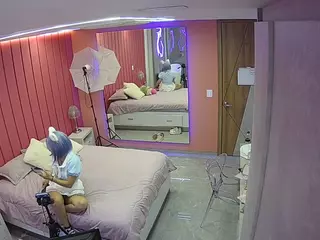 Casa Salsa Bedroom 5's Live Sex Cam Show