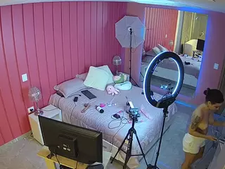 Casa Salsa Bedroom 5's Live Sex Cam Show