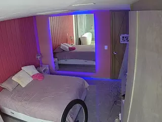 Casa Salsa Bedroom 5's Live Sex Cam Show