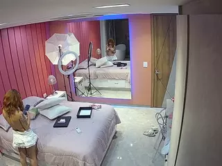 Casa Salsa Bedroom 5's Live Sex Cam Show