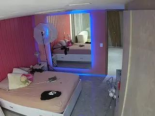 Casa Salsa Bedroom 5's Live Sex Cam Show